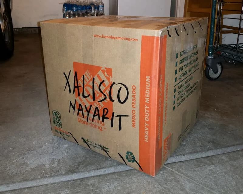 Caja lista para viajar a Xalisco, Nayarit